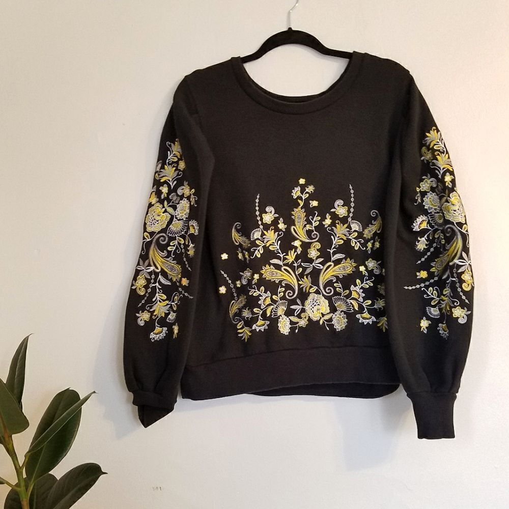 Gabrielle Union New York & Company Black Metallic Embroidered Boho Sweatshirt - Picture 4 of 10
